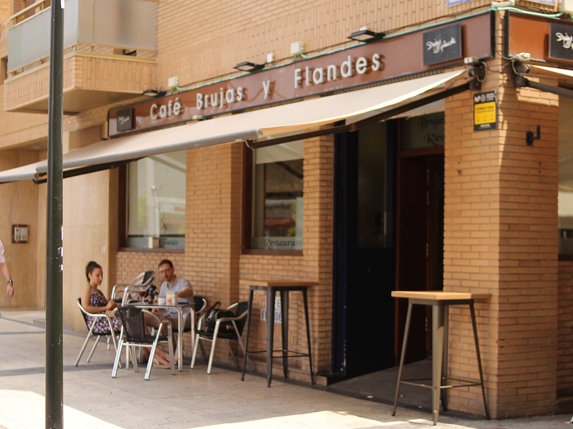 cafetería restaurante brujas y flandes zaragoza